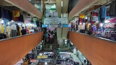 Penampakan Pasar Perumnas Klender, Jaktim yang menjadi klaster Covid-19 di Jakarta. (Suara.com/Bagaskara).