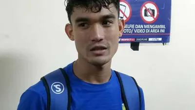 Bek Persib Bandung, Zalnando (Ayobandung/Eneng Reni)