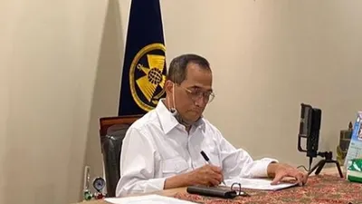 Menteri Perhubungan Budi Karya Sumadi. instagram: @budikaryas
