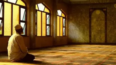 Ilustrasi itikaf di masjid