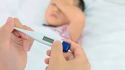 Ilustrasi anak alami demam (sutterhealth.org)