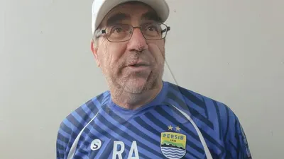 Persib Harap-Harap Cemas Nantikan Kepastian Penundaan Jadwal Kompetisi