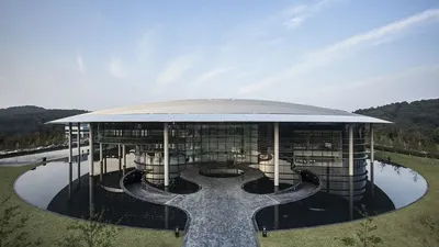 Hankook Technodome, fasilitas riset dan pengembangan global berteknologi tinggi yang dimiliki Hankook Tire guna mendorong pertumbuhan industri dan menciptakan inovasi produk berbasis teknologi masa depan. Fasilitas ini juga mendukung upaya peningkatan kualitas produk dan memperkuat daya saing bisnis.(Dialogue Communications )