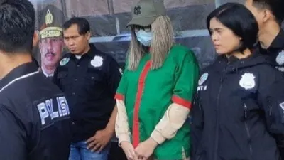 Salah satu pertimbangan penempatan Lucinta Luna (baju hijau) di blok wanita adalah untuk keamanan dan kenyamanan sang tersangka, dan untuk mencegah perundungan (bullying) terhadapnya. (Kompas.com/Bonfilio Mahendra Wahanaputra)