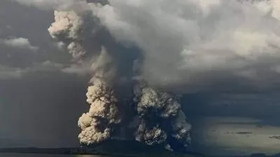 Letusan gunung Taal Volcano di Filipina (GMA)