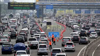 Suasana di Tol Jakarta-Cikampek (Sindonews.com)
