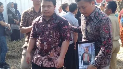 Ivanka usai mengikuti pemakaman ayahnya (Foto: Aris Wasita)