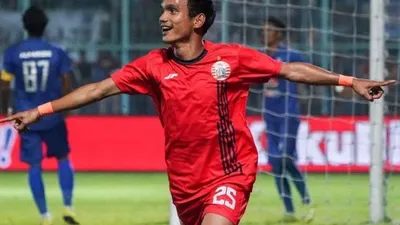 Imbangi Arema, Persija Hadapi Madura United di Semifinal