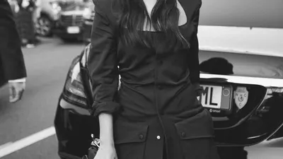 Hadir di Milan Fashion Week , Gaya Song Hye Kyo Memukau