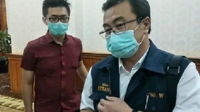 Ketua Rumpun Kuratif Gugus Tugas Penanganan Covid-19 Provinsi Jawa Timur, dr Joni Wahyuhadi. (Beritajatim)