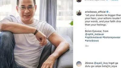 Ari Wibowo, aktor yang masih bening di usia 50-an. (Instagram/@ariwibowo_official)