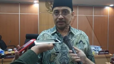 Ketua Komisi B DPRD DKI Abdul Azis/Ayojakarta.com-Aprilia Rahapit
