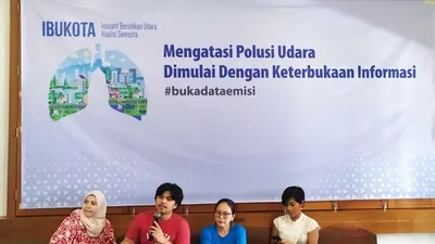 Sejumlah aktivis lingkungan mendesak Pemprov DKI Jakarta membuka data informasi emisi yang berasal dari sumber tidak bergerak, yakni industri dan pembangkit listrik. (Ayojakarta.com/Khoirur Rozi)