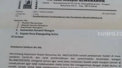 Surat takmir Masjid Al Mubarok di Kecamatan Wangon. (@PolJokesID)/ Suara.com