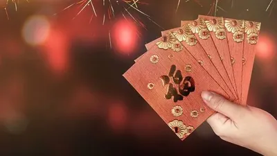 Ilustrasi angpau. (iStockphoto/Tirto.id)