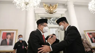 Gubernur DKI Jakarta Anies Baswedan bersama Sekda Marullah Matali yang baru dilantik/facebook anies baswedan