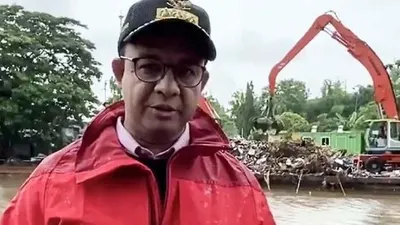Gubernur DKI Jakarta Anies Baswedan pantau banjir Jakarta (Twitter/@aniesbaswedan)