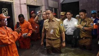 Pekerja Sosial vs Gerombolan Hoaks di Area Banjir