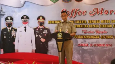 Gubernur DKI Jakarta, Anies Baswedan saat memberikan sambutan pada kegiatan Coffee Morning bersama Kapolda Metro Jaya dan Pangdam Jaya/dok: beritajakarta.id