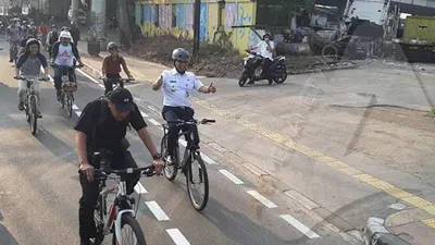 Gubernur Anies Baswedan mencoba jalur sepeda dari GOR Velodrome menuju Balai Kota, Jumat (20/9/2019)/Ayojakarta.com