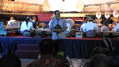 Gubernur DKI Jakarta, Anies Baswedan menghadiri Ngaji Budaya Pagelayang Wayang di halaman kantor DPP PKS, Sabtu (27/10/2019)/DPP PKS