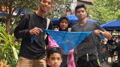 Annisa Sita Dewi (tengah) merebut juara pertama Wall Climbing Canicius Cup 2019/Ayojakarta.com