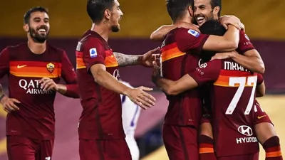 AS Roma berpesta lima gol tanpa balas ke gawang CFR Cluj pada pertandingan putaran ketiga Grup A Liga Europa yang dimainkan di Stadion Olimpico, Roma, Jumat (6/11/2020) dini hari WIB. Foto: EPA-EFE/Riccardo Antimiani