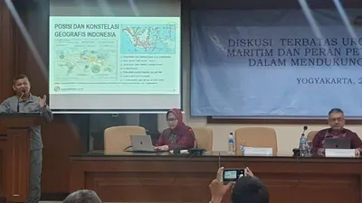 Kepala Bakamla RI dalam diskusi terpumpun di UGM/Humas Bakamla