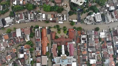 Ini Nomor Telepon Posko Penanganan Banjir dan Bantuan Perahu Karet di Ibukota