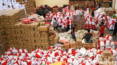 Ribuan Warga Jateng di Jakarta Terima Bantuan Bahan Pangan