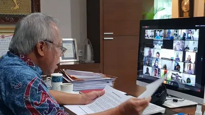 Menteri PUPR, Basuki Hadimuljono, dalam kegiatan market sounding Proyek SPAM senilai Rp 2,21 triliun melalui video conference pada Jumat (17/4/2020), (Dok. Humas PUPR)