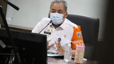 Wali Kota Administrasi Jakarta Pusat, Bayu Meghantara saat memimpin rapat koordinasi penanganan jenazah Covid-19 di Rumah Sakit secara virtual, di Ruang Walikota, Kantor Wali Kota Jakarta Pusat, Rabu (2/9/2020) / pusat.jakarta.go.id