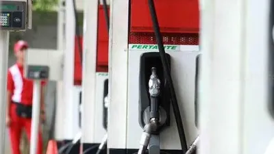 Sebagai ilustrasi, Pertamina menggratiskan BBM jenis pertamax di Kabupaten Garut, Tasikmalaya, Ciamis, Pangandaran,  Kota Banjar, dan Kota Tasikmalaya. . [suara.com/Oke Atmaja]