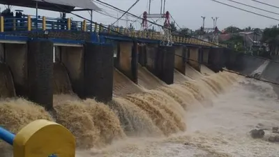 Tinggi muka air (TMA) Sungai Ciliwung di Bendungan Katulampa, Kecamatan Bogor Timur, Kota Bogor, Sabtu (31/10/2020). [Ist]
