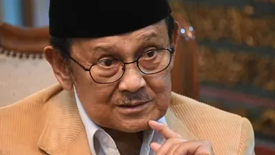 BJ Habibie Dirawat di RSPAD,  Keluarga Belum Diizinkan Menjenguk