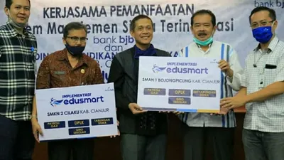 Edusmart menjadi salah satu aplikasi yang bisa diandalkan untuk mempermudah pembelajaran siswa dan memudahkan pembayaran sekolah/ ist