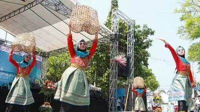 Ilustrasi pagelaran budaya Betawi (pulauseribu.jakarta.go.id)