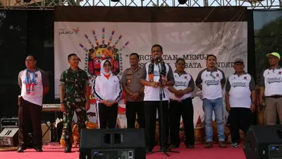 Wali Kota Jaktim M. Anwar membuka Festival Djadoel Condet di Lapangan Bulak Rante/timur.jakarta.go.id