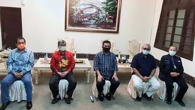 Lima kepala daerah di Wilayah Cirebon (Ciayumajakuning) menyepakati penetapan PSBB lanjutan maupun AKB dalam tangani Covid-19. (Ist)