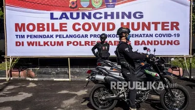 ilustrasi tim Covid Hunter. Foto: Abdan Syakura/Republika