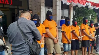 Kepolisian Sektor Pakuhaji berhasil mengamankan tujuh tersangka kasus pencurian kendaraan bermotor (Curanmor) di wilayah Perimeter Selatan, Kota Tangerang, Banten. Kamis (16/7/2020)  Foto: istimewa
