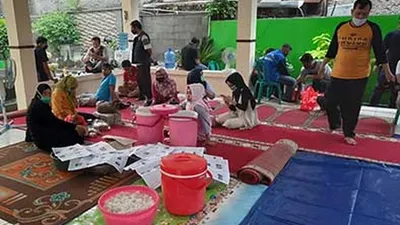 Pemerintah Kota Bekasi menyiapkan dapur umum yang tersebar di 12 kecamatan selama Pembatasan Sosial Berskala Besar (PSBB) diberlakukan. (Istimewa)