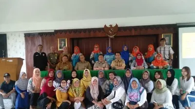 Wali Kota Sigit bersama kader dasa wisma Jakut/utara.jakarta.go.id