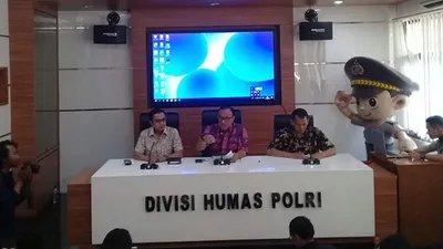 Kepala Biro Penerangan Masyarakat (Karopenmas) Divisi Humas Mabes Polri Brigjen Pol Dedi Prasetyo dalam jumpa pers di Mabes Polri, Jakarta, Jumat (11/10/2019)/Ayojakarta.com