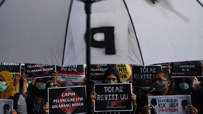 Pegawai KPK menggelar aksi unjuk rasa di kantor KPK, Jakarta, Jumat (6/9/2019)/Antara Foto