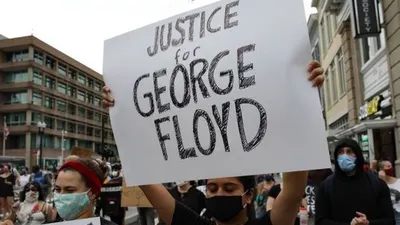Aksi demonstrasi memprotes kematian George Floyd di Washington DC. (Anadolu Agency/Yasin Ozturk)