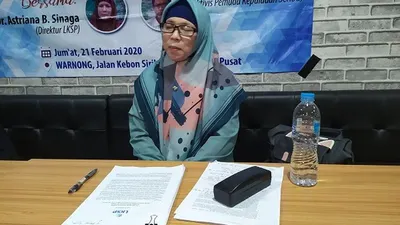 Direktur Lembaga Kajian Strategis dan Pembangunan, Astriana B. Sinaga. (Ayojakarta.com/Khoirur Rozi)