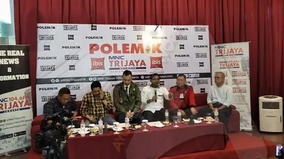 Politikus PKS, Indra (tiga dari kanan), dalam Diskusi Babak Baru KPK di kawasan Menteng, Jakarta Pusat, Sabtu (21/12/2019). (Ayojakarta.com/Dhika Alam Noor)