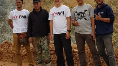 Dokter Iqbal Mubarak (tengah) (dok Humas PB FMI)
