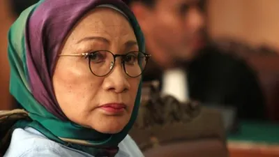 Ratna Sarumpaet terdakwa penyeberan berita bohong menghadiri persidangan di PN Jaksel (Foto ANTARA/ Alya Rahma Widyanti)